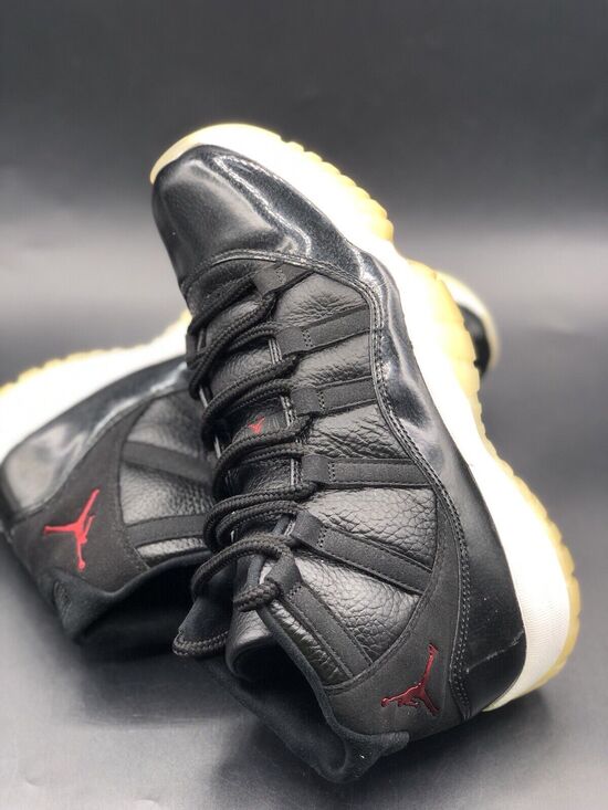 Size 8.5 - Jordan 11 Retro 72-10 2015 378037-002 main image 8